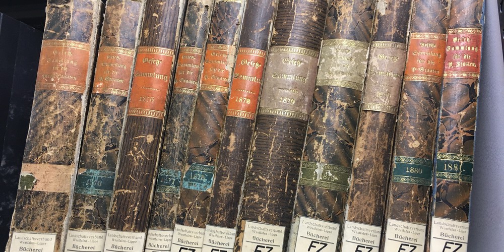 Bild zeigt das Magazin im Kellergeschoss der LWL-Bibliothek